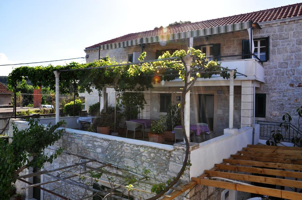 Pinta Apartments Lumbarda Exterior foto